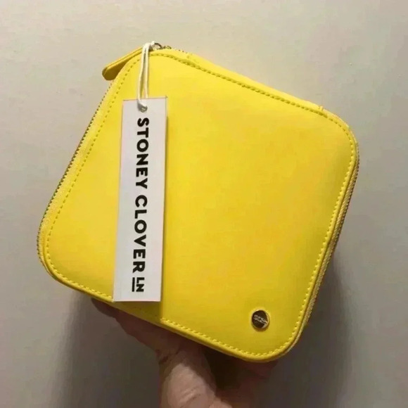 NWT Stoney Clover Lane Travel Case Lemon Yellow - Picture 4 of 4